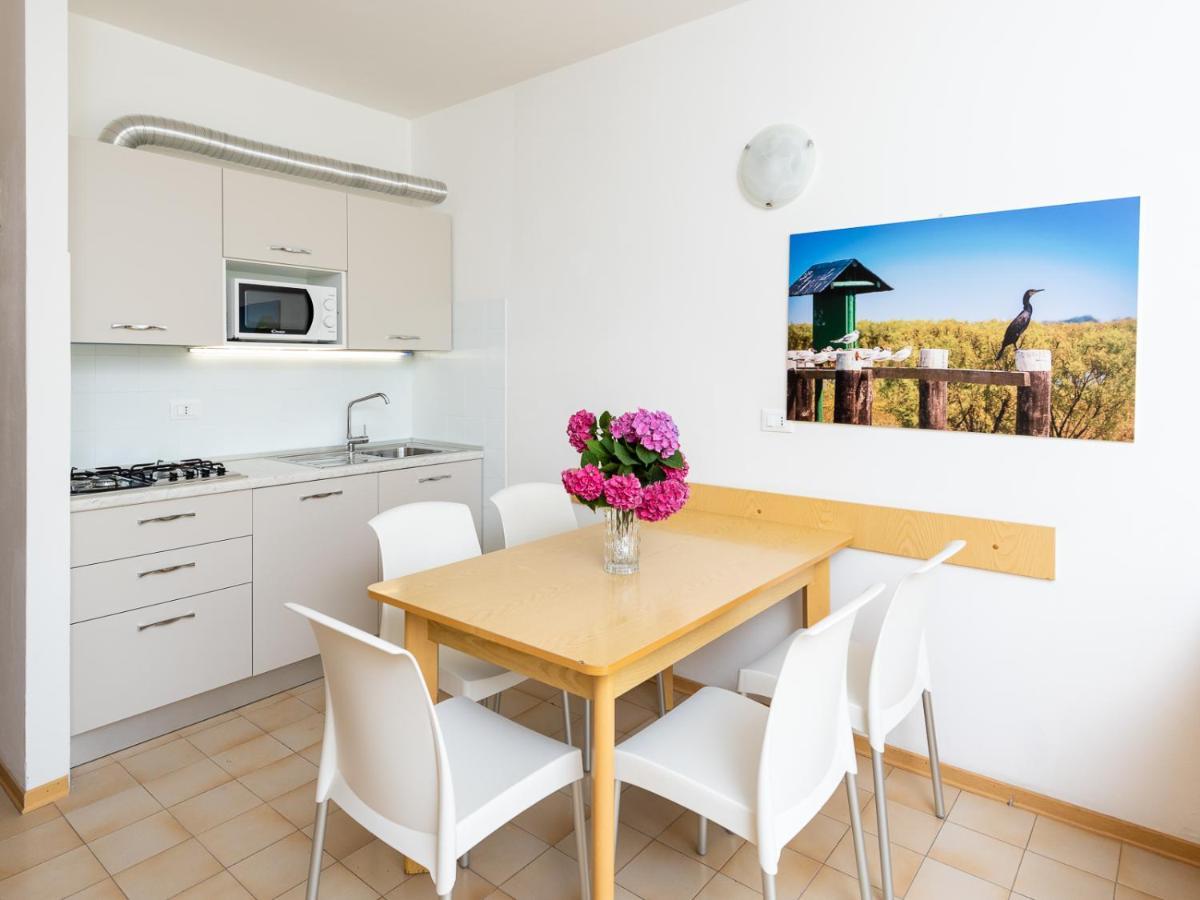 Condominio Lavinia Бибионе Экстерьер фото
