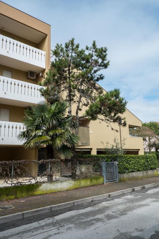 Condominio Lavinia Бибионе Экстерьер фото