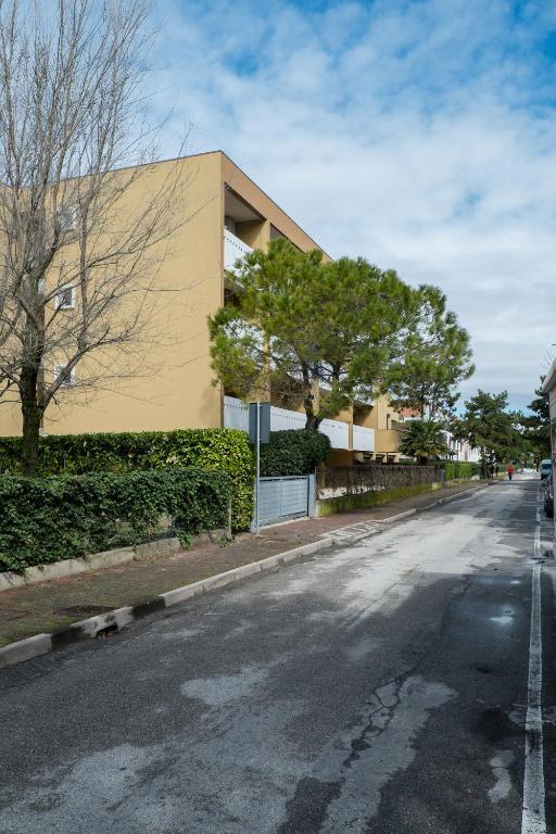 Condominio Lavinia Бибионе Экстерьер фото